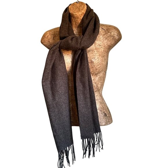 Soft Gray Cashmere & Acrylic Blend Scarf With Fringe Edges Unisex - Picture 3 of 9